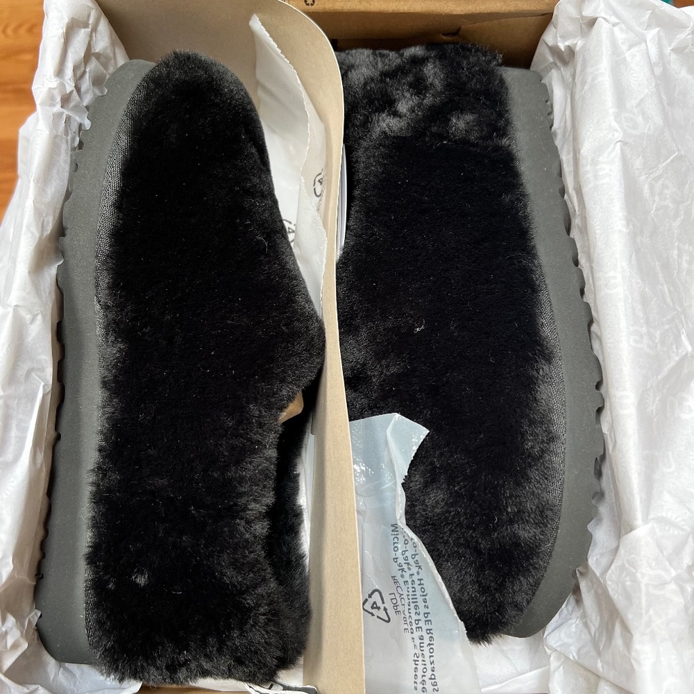 Ugg Classic Cozy Bootie- Women Size 8